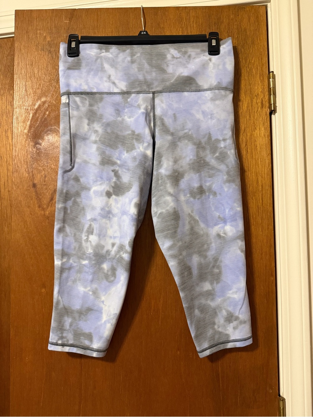 Athleta Tie-Dye Capri Leggings - Light Blue & Gray
